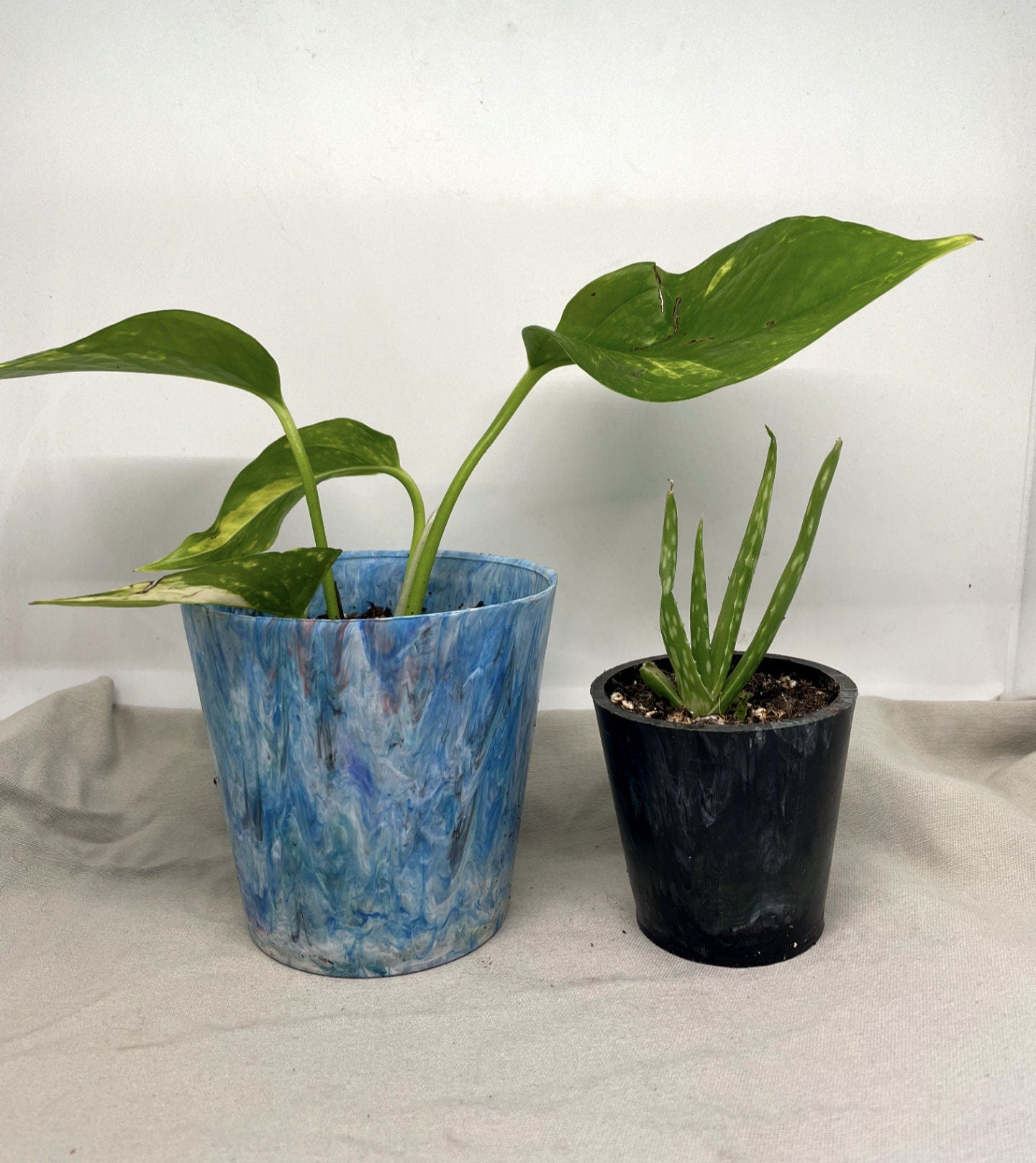 Pressed Pot--- 4 inch 100% recycled plastic house plant pot