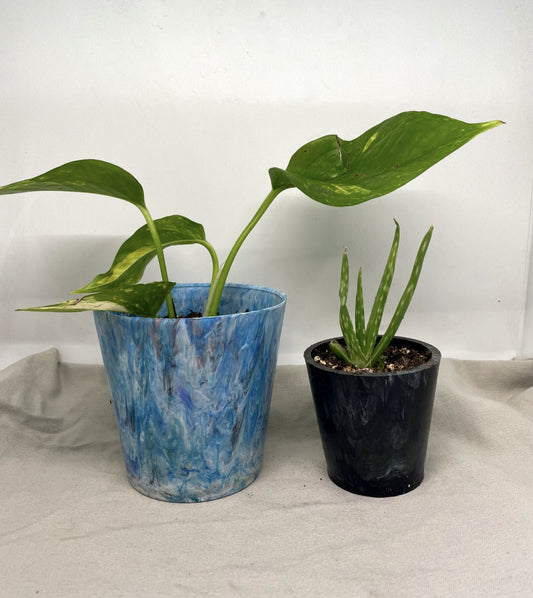 Pressed Pot--- 4 inch 100% recycled plastic house plant pot